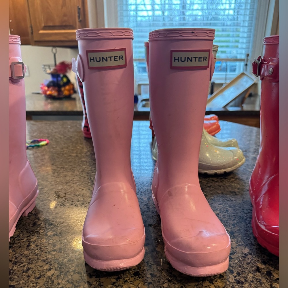 Big girl hunter rainboots.